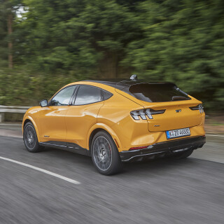 Electric-Car_0414