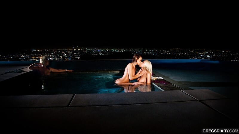 Girls_City_1_0070.jpg