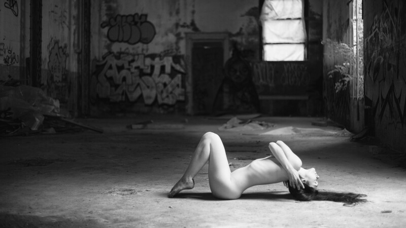Girls_City_1_0803.jpg