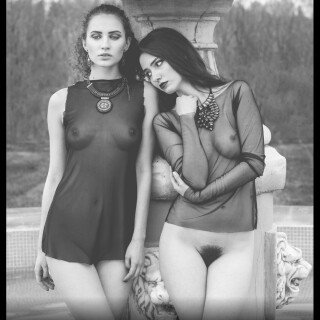 Girls_Couple_1_0133